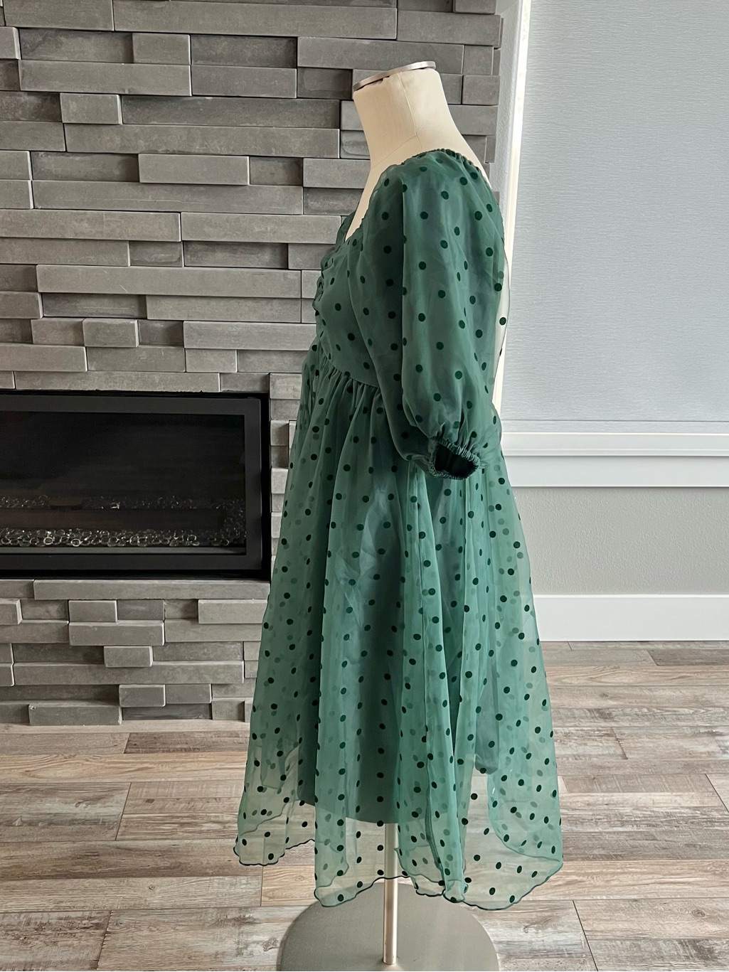 Nwt Pink Desert Women’s Hunter Green Velvet Dot Tulle Dress Size Medium — image 4 of 8